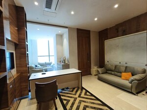  Office Space For Rent in Prabhadevi