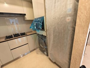 Furnished Amenities in 3 BHK Apartment at Hiranandani Highland, Powai – for Rent