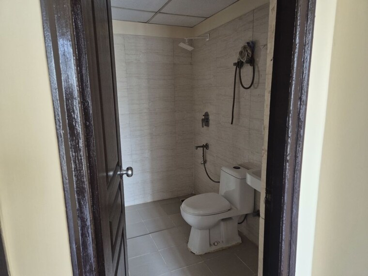 Bathroom, sethi-max-royale 2 Bedroom 940 Sq.Ft. Apartment In Sector 76 Noida 10629167