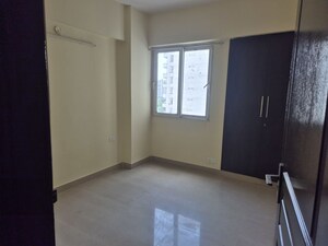 Room in 2 BHK Apartment at Sethi Max Royale, Sector 76 – for Rent