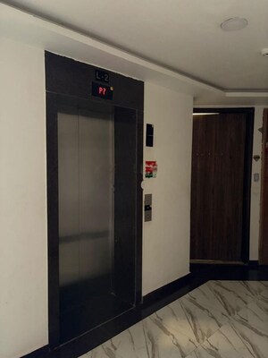 Room in 2 BHK Apartment at Ashapura F Residences, Malad East – for Rent