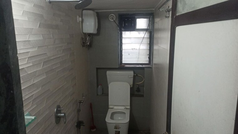 Bathroom, nirlon-family-chs 2 Bedroom 661 Sq.Ft. Apartment In Malad West Mumbai 10629177
