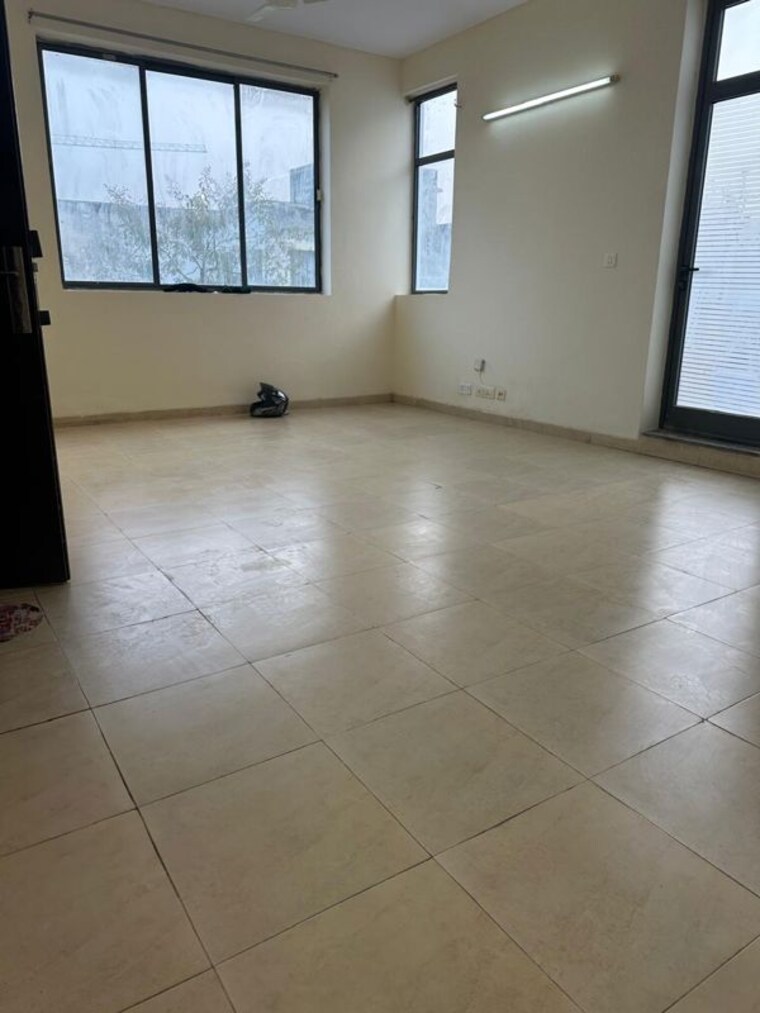 Room, sector 2 dwarka 3.5 Bedroom 1600 Sq.Ft. Apartment In Sector 2 Dwarka Delhi 10629206