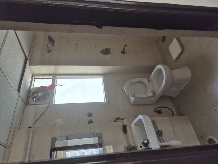 Bathroom, sethi-max-royale 3 Bedroom 1295 Sq.Ft. Apartment In Sector 76 Noida 10629227