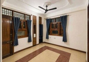 2 BHK Apartment For Rent in Husainganj