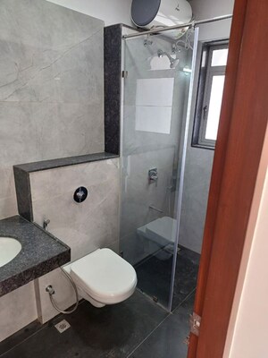 Bathroom in 3.5 BHK Apartment at Amanora Ascent Towers, Hadapsar – for Sale