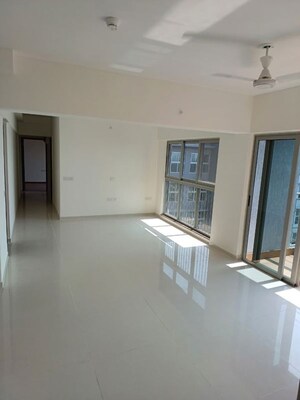 Room in 3.5 BHK Apartment at Amanora Ascent Towers, Hadapsar – for Sale