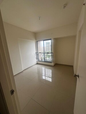 Room in 2 BHK Apartment at Mahindra Happinest Tathawade Phase 1, Tathawade – for Rent