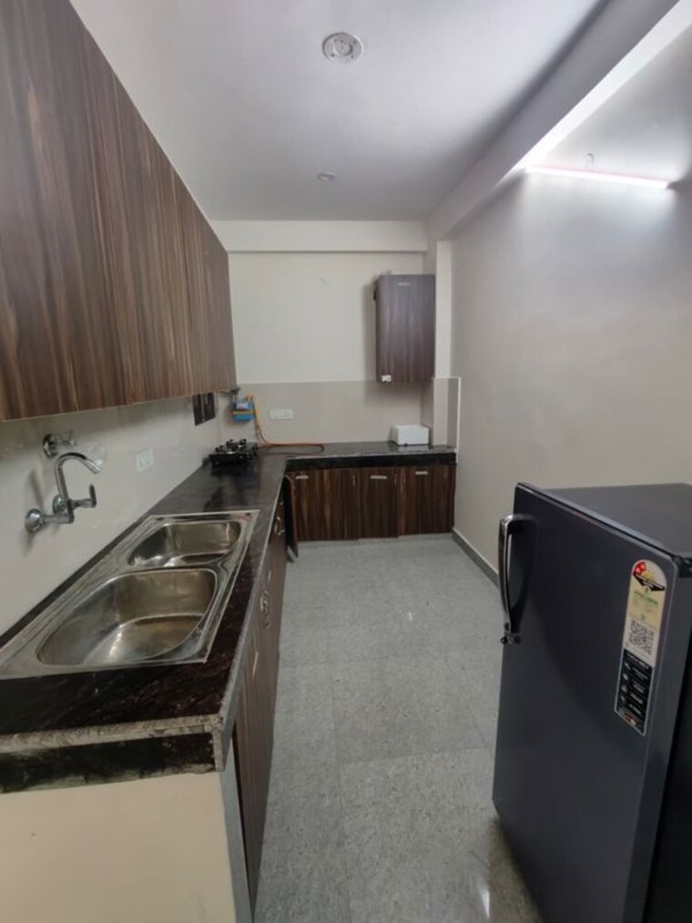 Kitchen, paryavaran complex 1 Bedroom 550 Sq.Ft. Builder Floor In Paryavaran Complex Delhi 10629288
