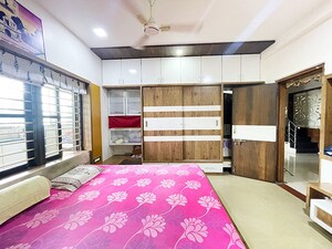 Bedroom in 4 BHK Independent House at Motera – for Sale