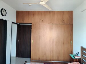 Room in 3 BHK Apartment at Puranik Abitante, Bavdhan – for Rent