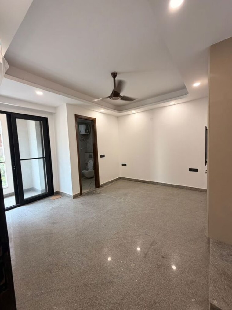 Room, freedom fighters enclave 2 Bedroom 1000 Sq.Ft. Builder Floor In Freedom Fighters Enclave Delhi 10629351