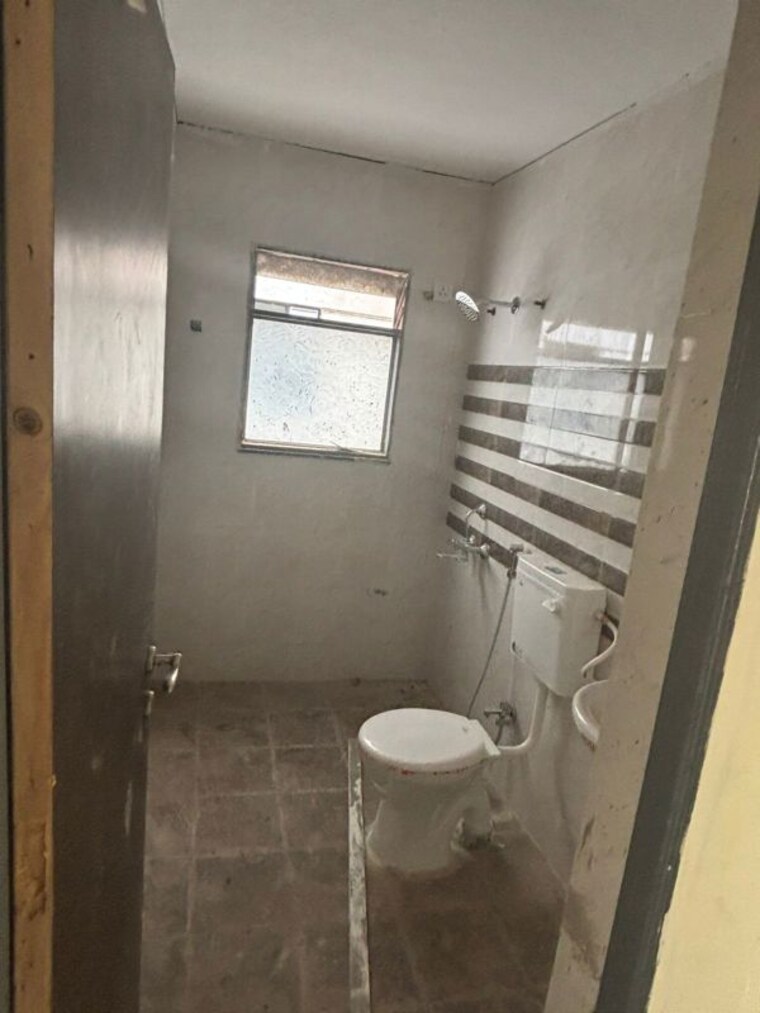 Bathroom, dorabjee-classic 3 Bedroom 1500 Sq.Ft. Apartment In Koregaon Park Pune 10629426