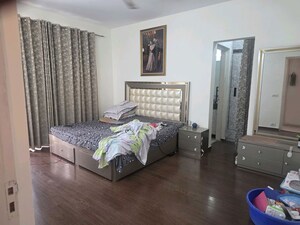 Bedroom in 2 BHK Builder Floor at Sector 23 – for Rent