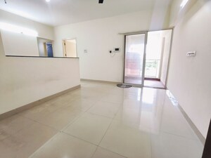 Room in 2 BHK Apartment at Godrej Horizon, Mohammadwadi – for Rent