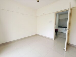 Room in 2 BHK Apartment at Godrej Horizon, Mohammadwadi – for Rent