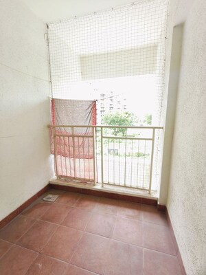 Room in 2 BHK Apartment at Godrej Horizon, Mohammadwadi – for Rent
