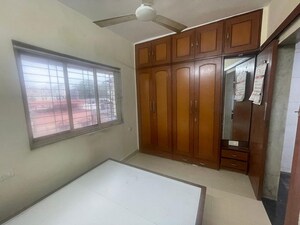 Bedroom in 2 BHK Apartment at Bandra West – for Rent
