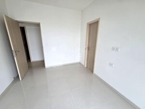 Room in 3 BHK Apartment at L And T Rejuve 360, Mulund West – for Rent