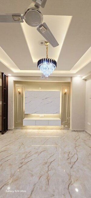 Room in 3 BHK Builder Floor at Ambesten Twin County, Sector 1 Greater Noida – for Sale