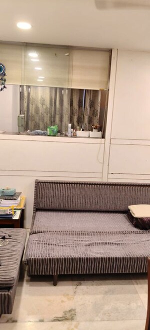 1 BHK Apartment For Rent in Mistry Chamber, Colaba
