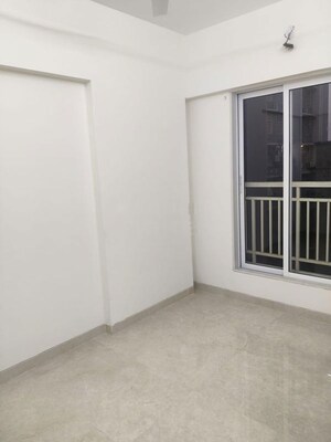 Room in 2 BHK Apartment at Lodha New Cuffe Parade, Wadala – for Rent