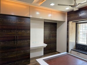 Room in 3 BHK Apartment at West View CHS, Thane West – for Rent