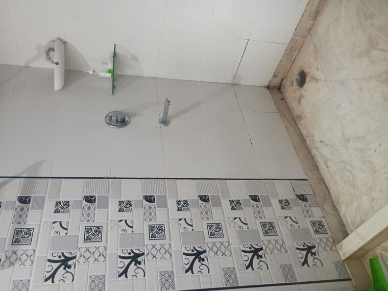 Bathroom, vasant kunj 1 Bedroom 650 Sq.Ft. Apartment In Vasant Kunj Delhi 10629386
