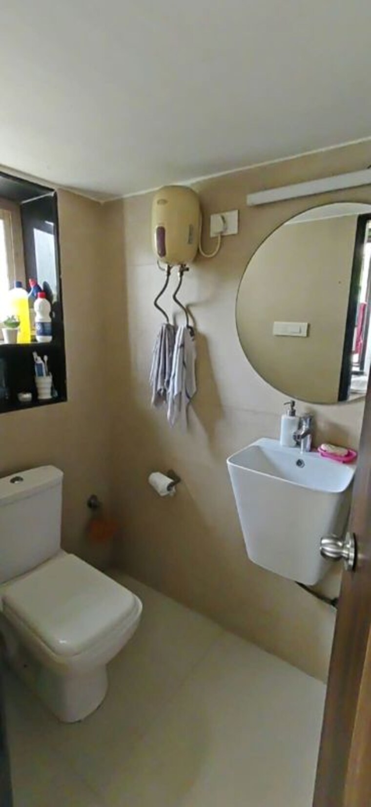 Bathroom, bandra west 2 Bedroom 700 Sq.Ft. Apartment In Bandra West Mumbai 10629600
