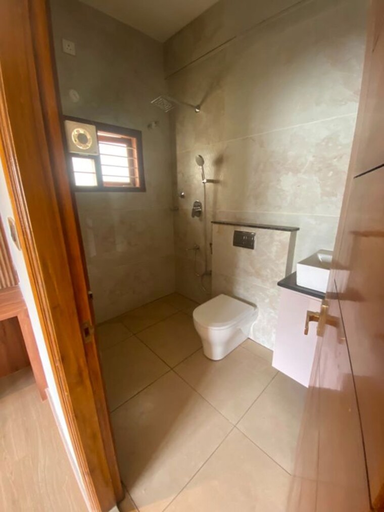 Bathroom, the-lake-view-address 6+ Bedroom 6200 Sq.Ft. Independent House In Electronic City Phase I Bangalore 10629654