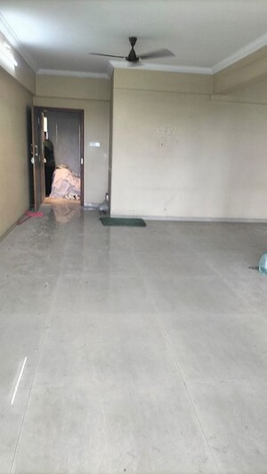 Living Room in 3 BHK Apartment at Chembur – for Rent