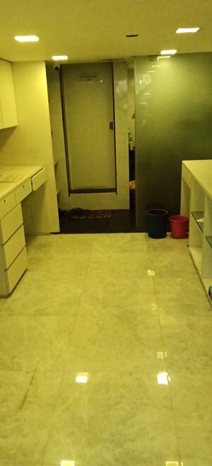 Room in  Showroom at Marine Drive – for Rent