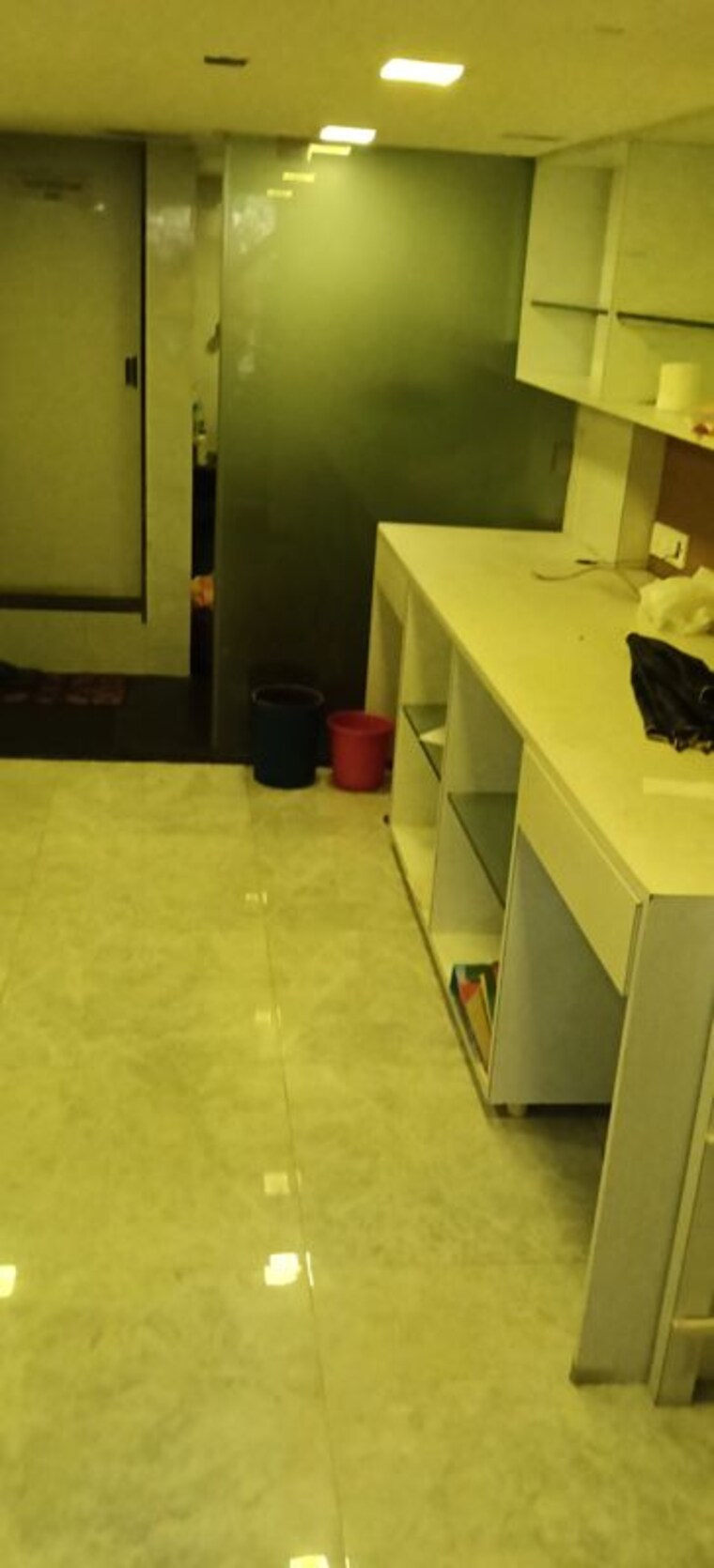 Team Area, marine drive Commercial Showroom 850 Sq.Ft. In Marine Drive Mumbai 10629645