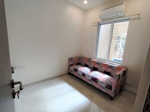 Bedroom in 1.5 BHK Apartment at Bandra West – for Rent