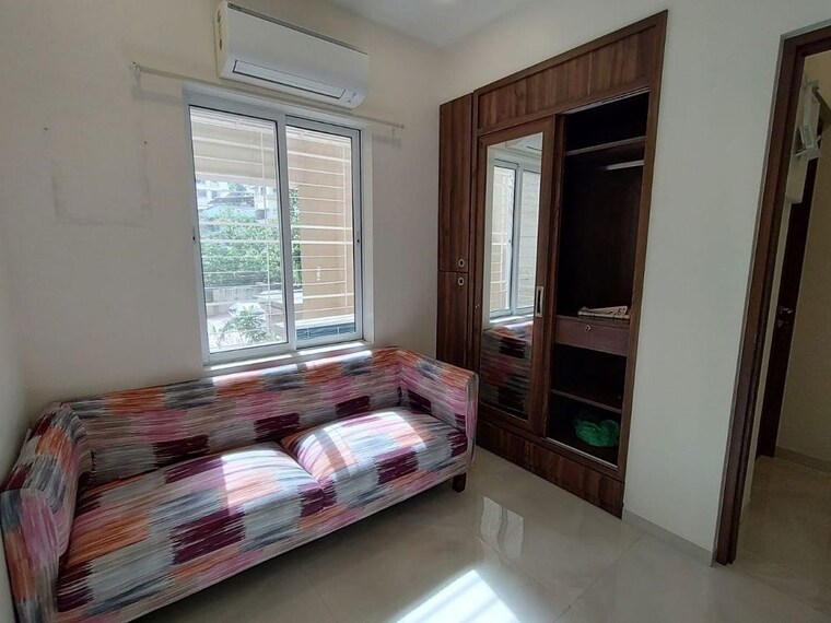 Bedroom, bandra west 1.5 Bedroom 600 Sq.Ft. Apartment In Bandra West Mumbai 10629659