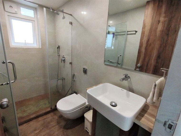 Bathroom, bandra west 1.5 Bedroom 600 Sq.Ft. Apartment In Bandra West Mumbai 10629659