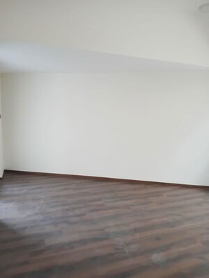 Room in 4 BHK Apartment at Naiknavare Eminence Saga, Viman Nagar – for Sale