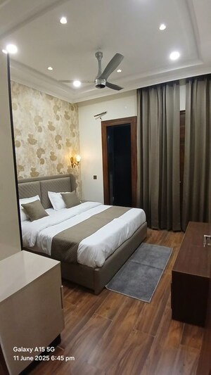 Bedroom in 2 BHK Builder Floor at Sector 115 – for Sale