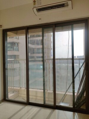 Room in 2 BHK Apartment at K Raheja Vistas, Powai – for Rent