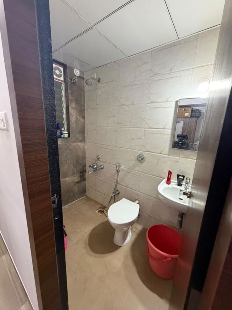 Bathroom, saheel-itrend-homes-phase-2 2 Bedroom 650 Sq.Ft. Apartment In Hinjewadi Pune 10629705