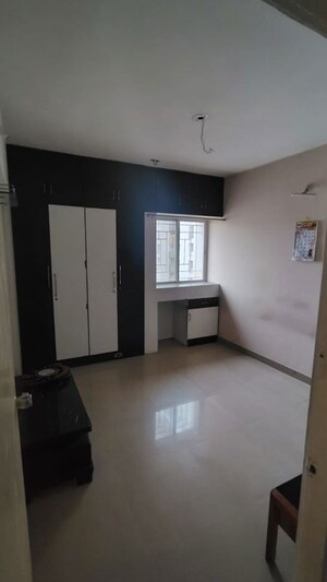 Room in 2 BHK Apartment at Green County Phase II, Fursungi – for Rent