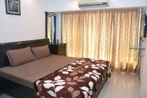 Bedroom in 2 BHK Apartment at Bandra West – for Rent