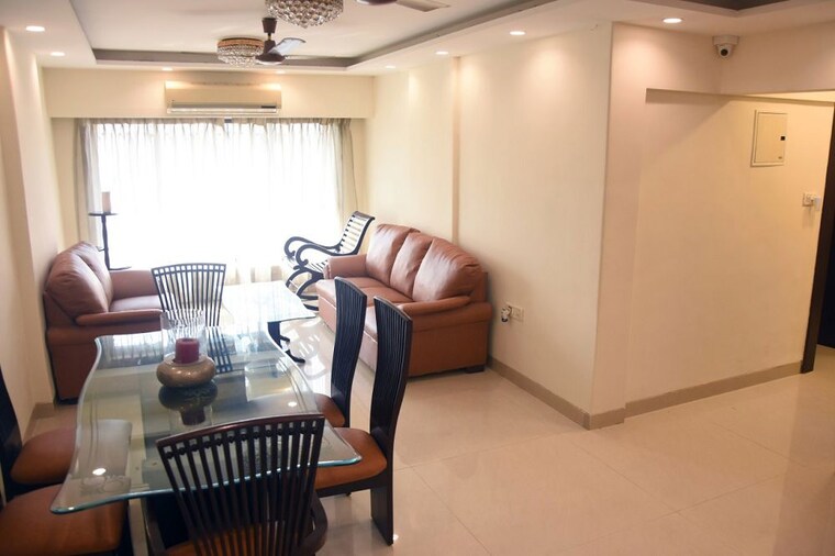 Living Room, bandra west 2 Bedroom 700 Sq.Ft. Apartment In Bandra West Mumbai 10629723