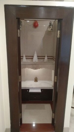  2 BHK Apartment at Bandra West – for Rent