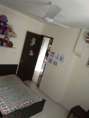 Bedroom in 3 BHK Apartment at Kumar Parisar, Kothrud – for Rent