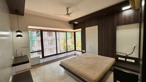 Bedroom in 3 BHK Apartment at Chembur – for Rent