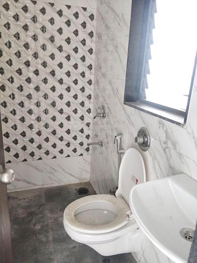 Bathroom, uk-iridium 1 Bedroom 620 Sq.Ft. Apartment In Kandivali East Mumbai 10629782