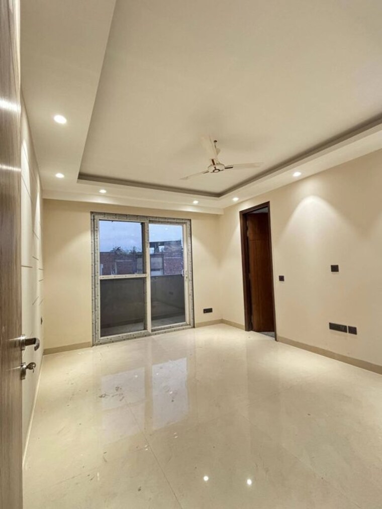 Room, freedom fighters enclave 4 Bedroom 2500 Sq.Ft. Apartment In Freedom Fighters Enclave Delhi 10629796