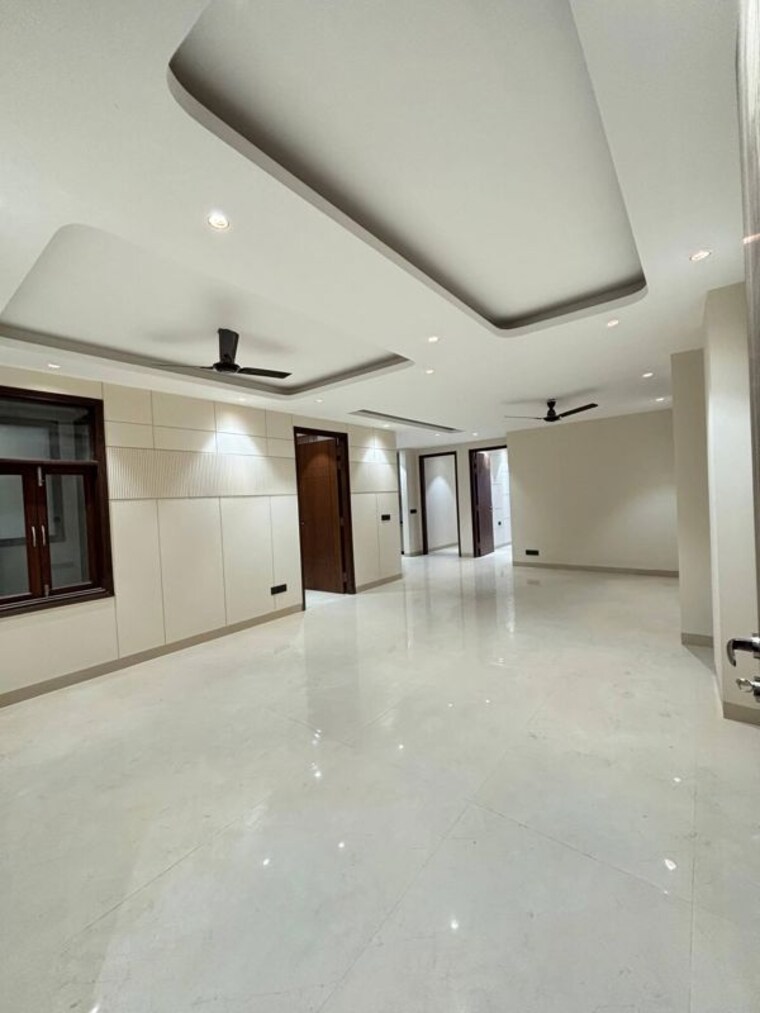 Room, freedom fighters enclave 4 Bedroom 2500 Sq.Ft. Apartment In Freedom Fighters Enclave Delhi 10629796