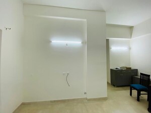 Room in 3.5 BHK Apartment at Paras Irene, Sector 70a – for Sale